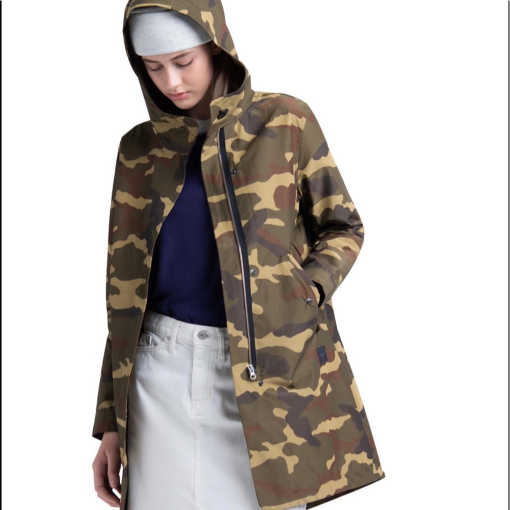 Herschel Supply Company Fishtail Parka- Camo